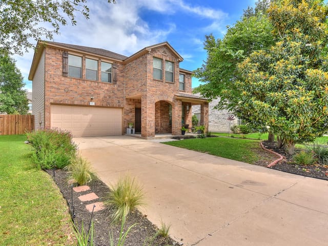 4913 Woodstock DR