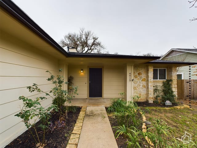 4915 Ganymede Dr