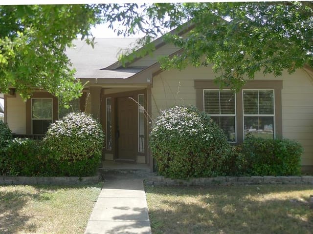 4921 Hartson