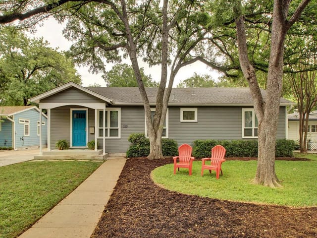4931 Strass Dr