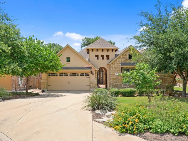 495 Catalina Ln