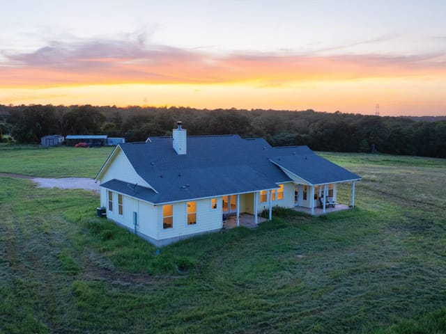 498 N County Line Rd