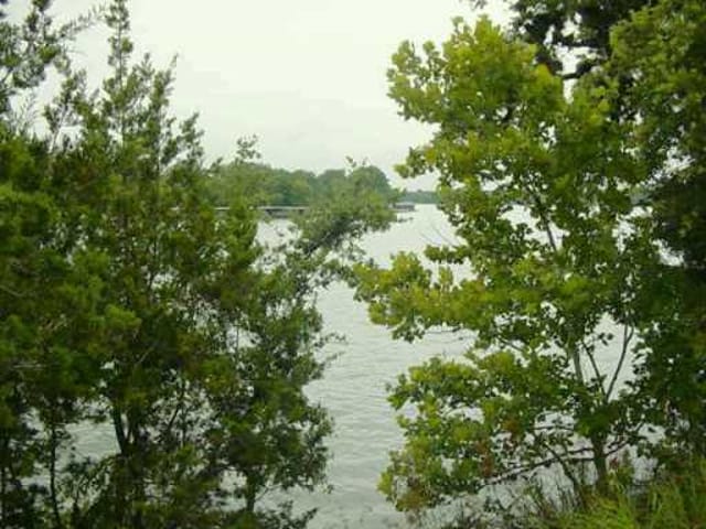 5 RIVER PARK DR