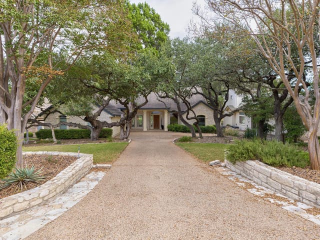50 Tiburon Dr