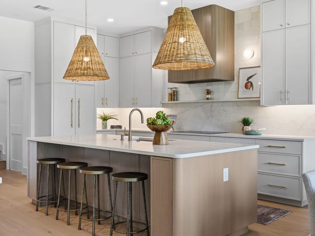 50 Tiburon DR