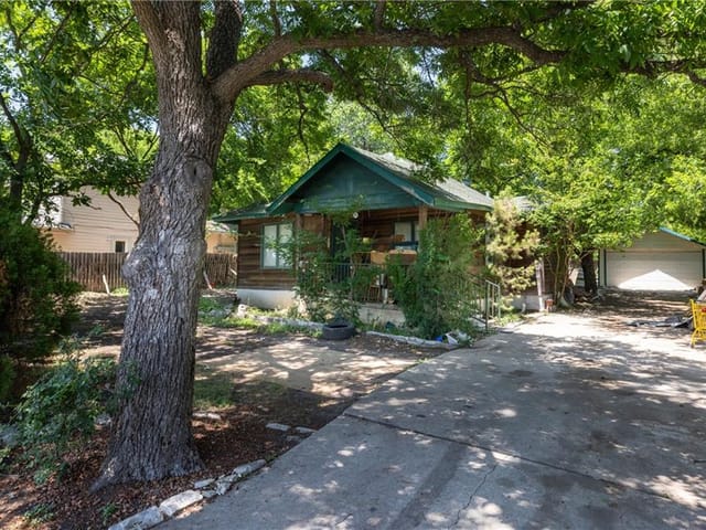 500 Capitol Dr
