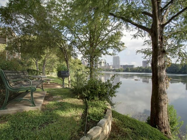 500 E Riverside Dr Unit #108