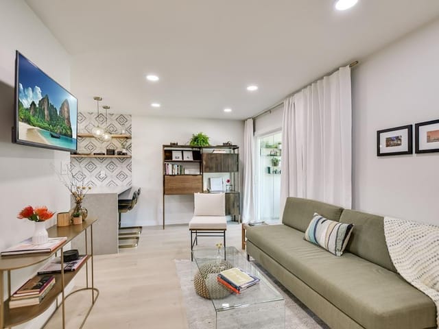 500 E Riverside Dr Unit #169