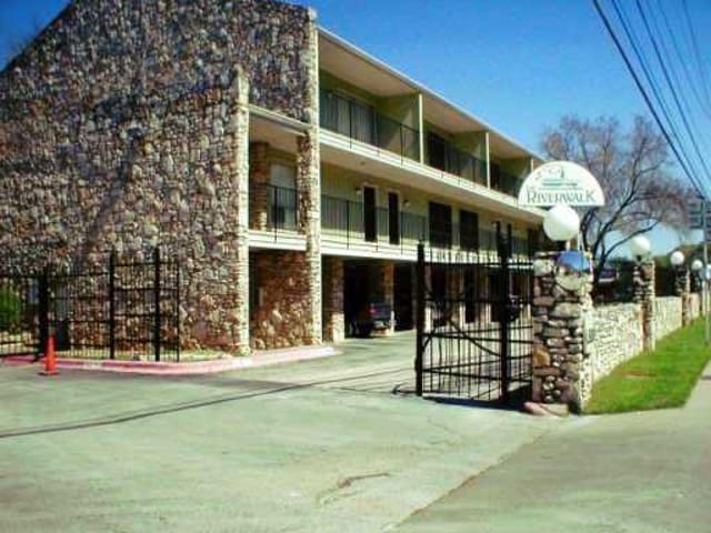 500 E RIVERSIDE Dr Unit #170