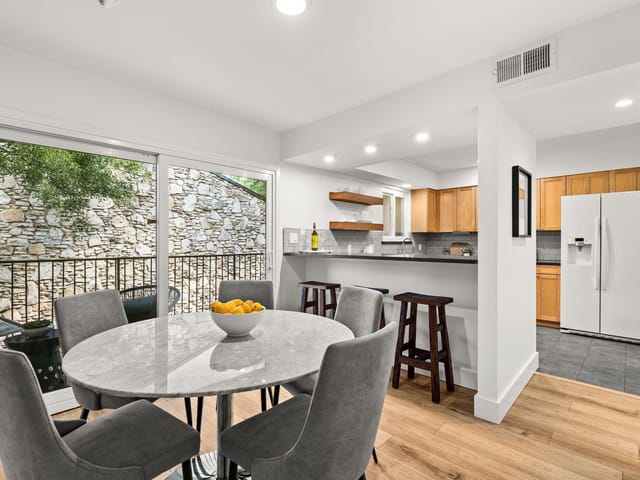 500 E Riverside DR Unit #228