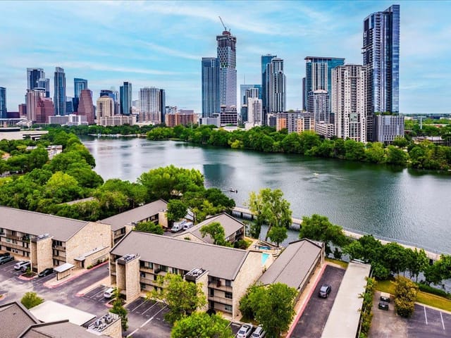 500 E Riverside DR Unit #264