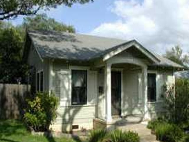 500 East Annie St