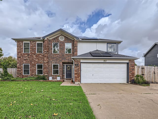 500 Hawthorne LN