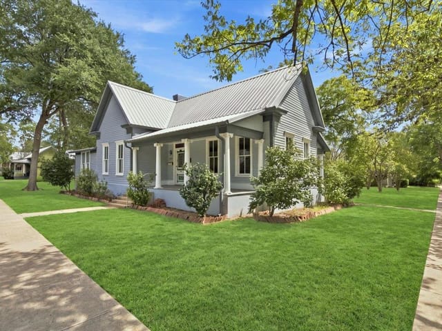 500 Ramona ST