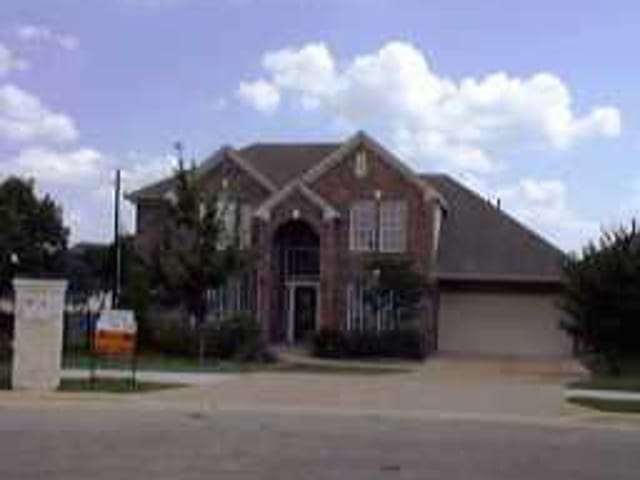 5000 BLUFFTON CV
