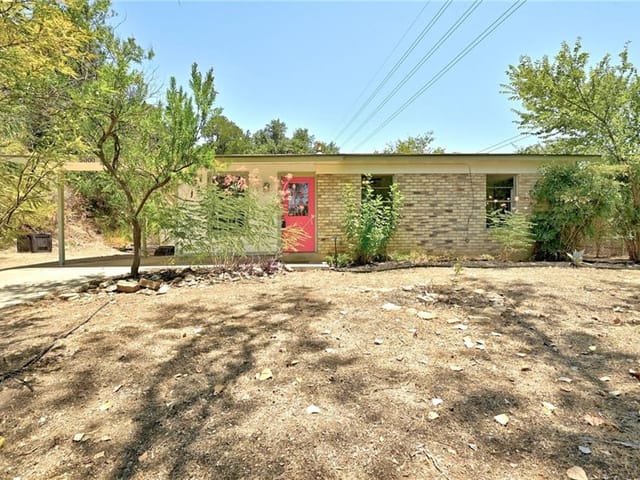 5000 Mendoza Dr
