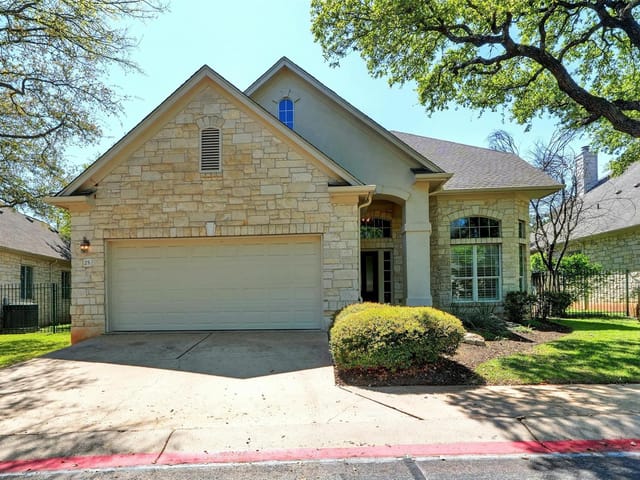 5000 Mission Oaks Blvd Unit #25