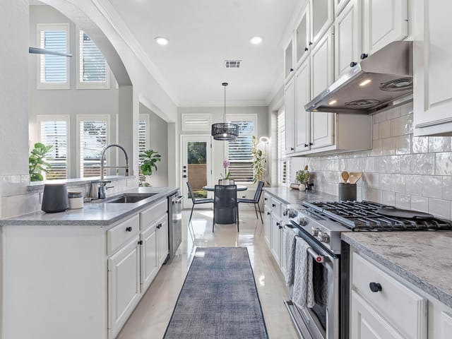 5000 Mission Oaks Blvd Unit #30