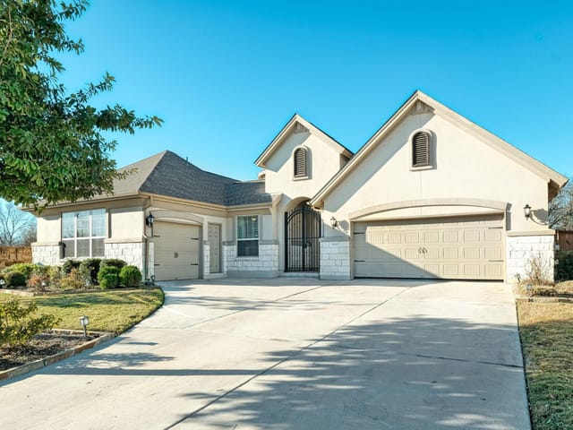 5000  Savio Dr