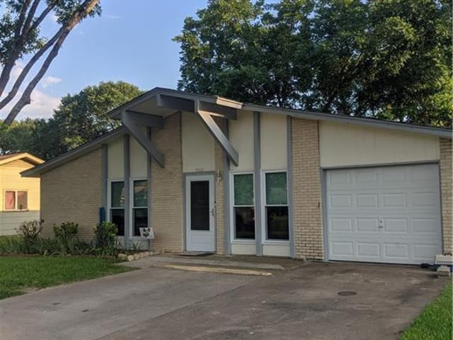 5001 Creek Bend Dr