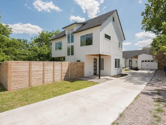 5003 Baker St Unit #A
