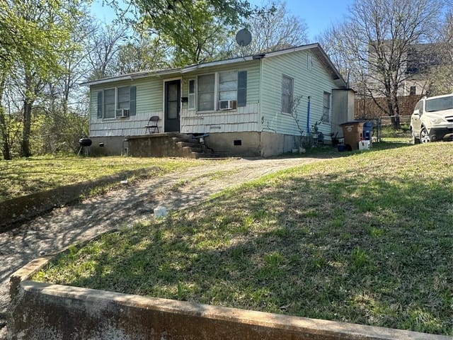 5003 Heflin Ln