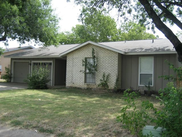 5003 Pepper Ln