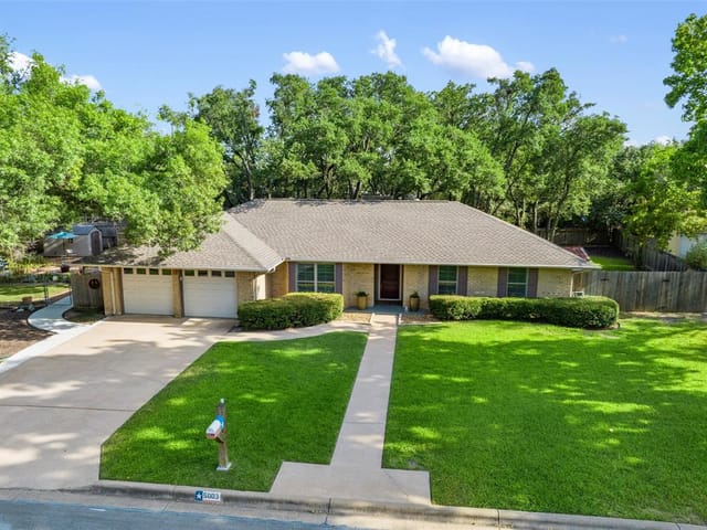 5003 Smokey Mountain Dr