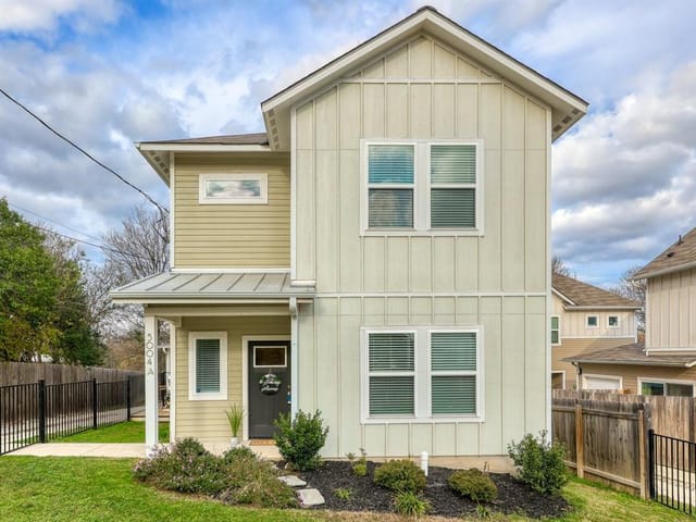 5004 Baker St Unit #A