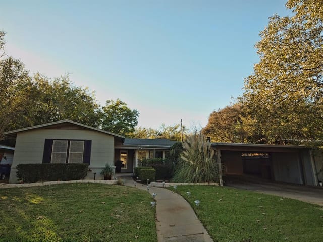 5004 Placid Pl