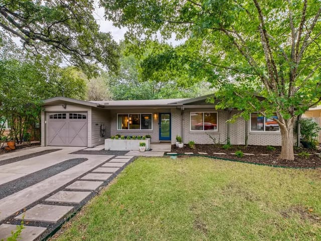 5005 Strass Dr