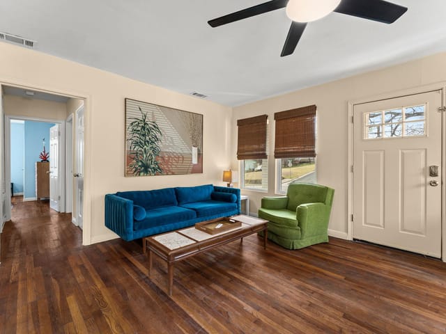5006 Heflin Ln