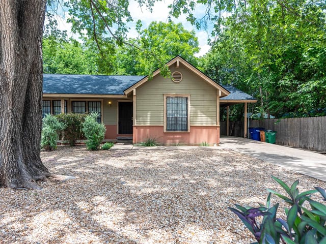 5006 Sara DR