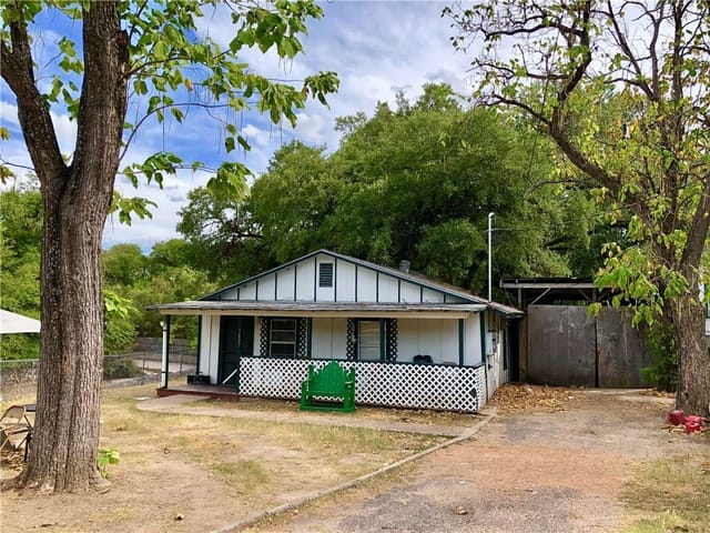5007 Heflin Ln