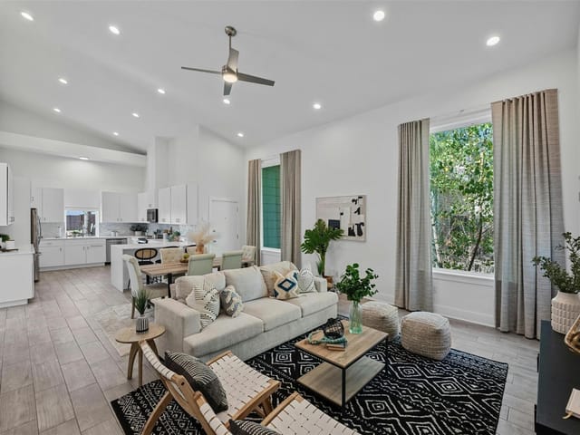 5008 Baker St