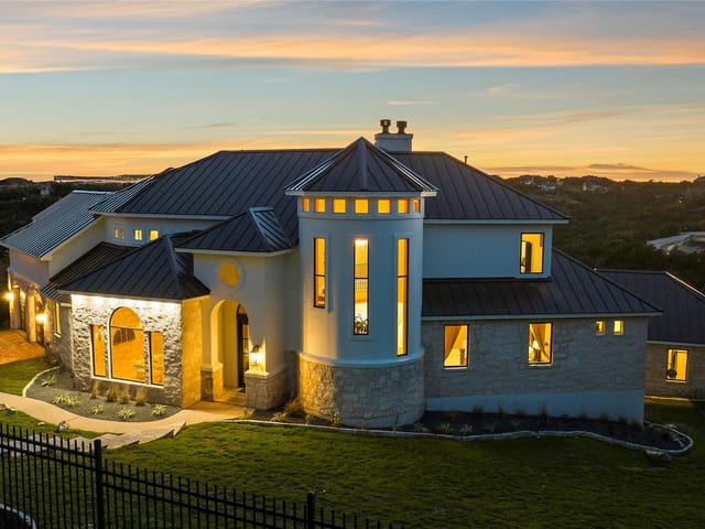 5009 McIntyre Cir