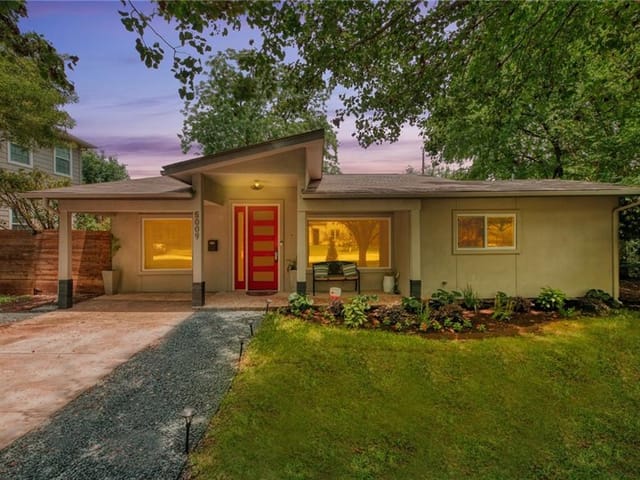 5009 West Park Dr