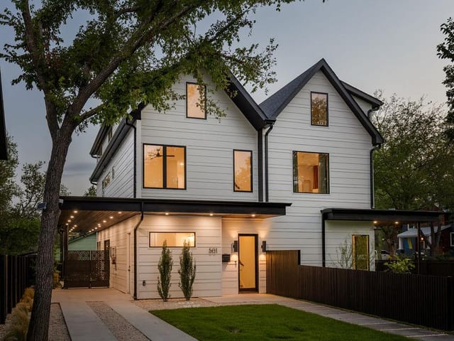 View 501 E 50th ST in Hyde Park 501 E 50th ST - front exterior - Luxury home in Hyde Park, Austin, TX