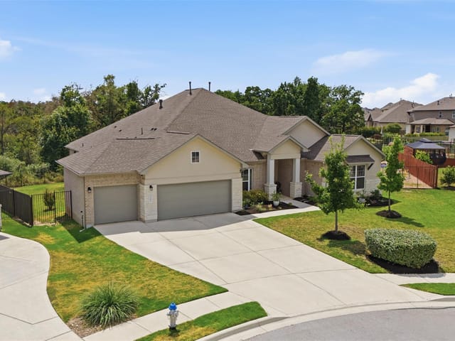 501 Great Lawn CV