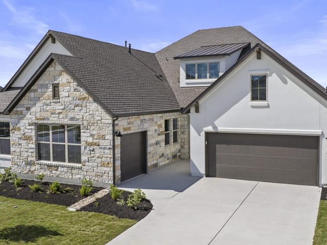 501 Jacaranda CT