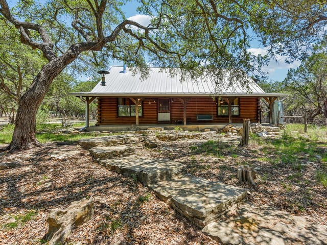 501 Oak Knob DR