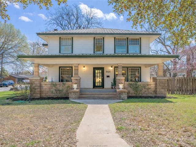 501 W Buck Street