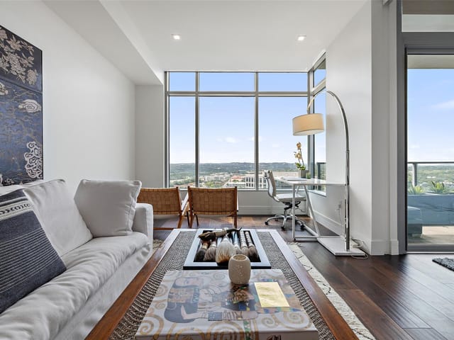 501 West Ave Unit #2202