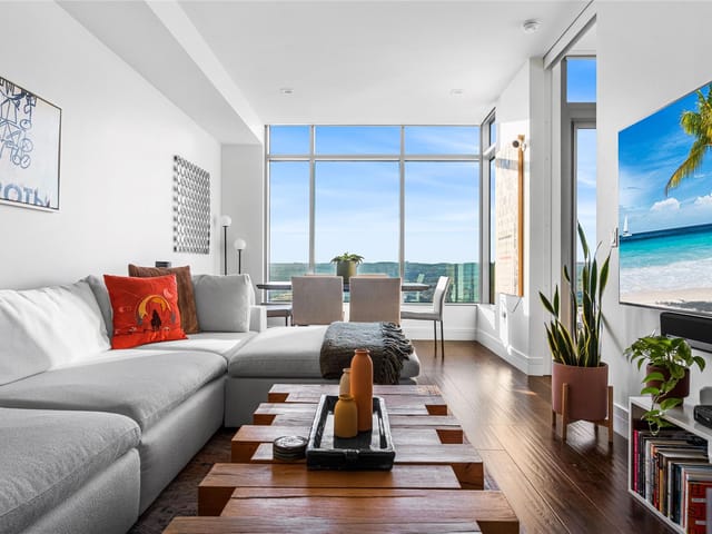 501 West Ave Unit #2502
