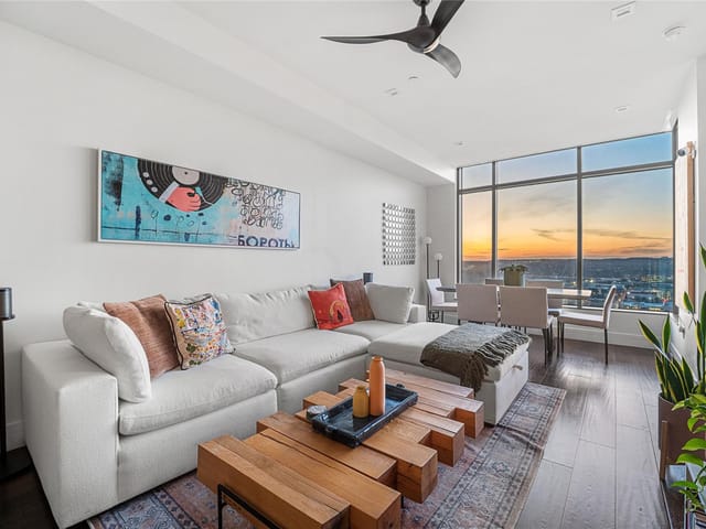 501 West Ave Unit #2502