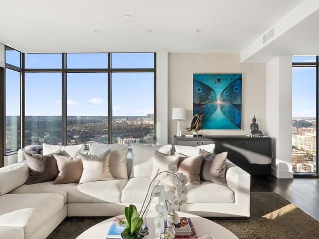 501 West Ave Unit #3304