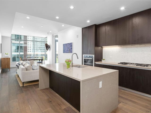 501 West Ave Unit #702