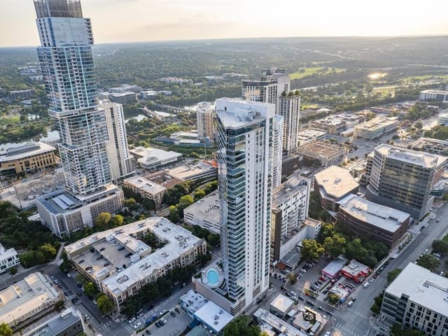 501 West Ave Unit #902
