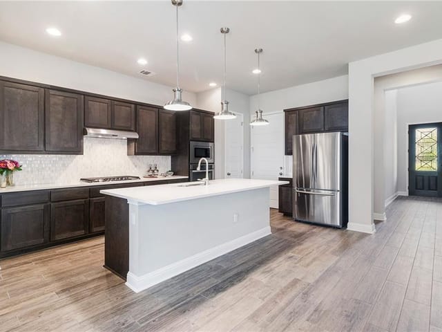 5012 Mandevilla Dr