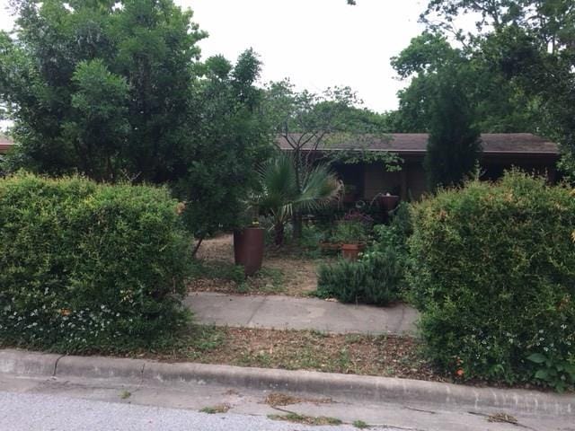 5017 Westfield Dr